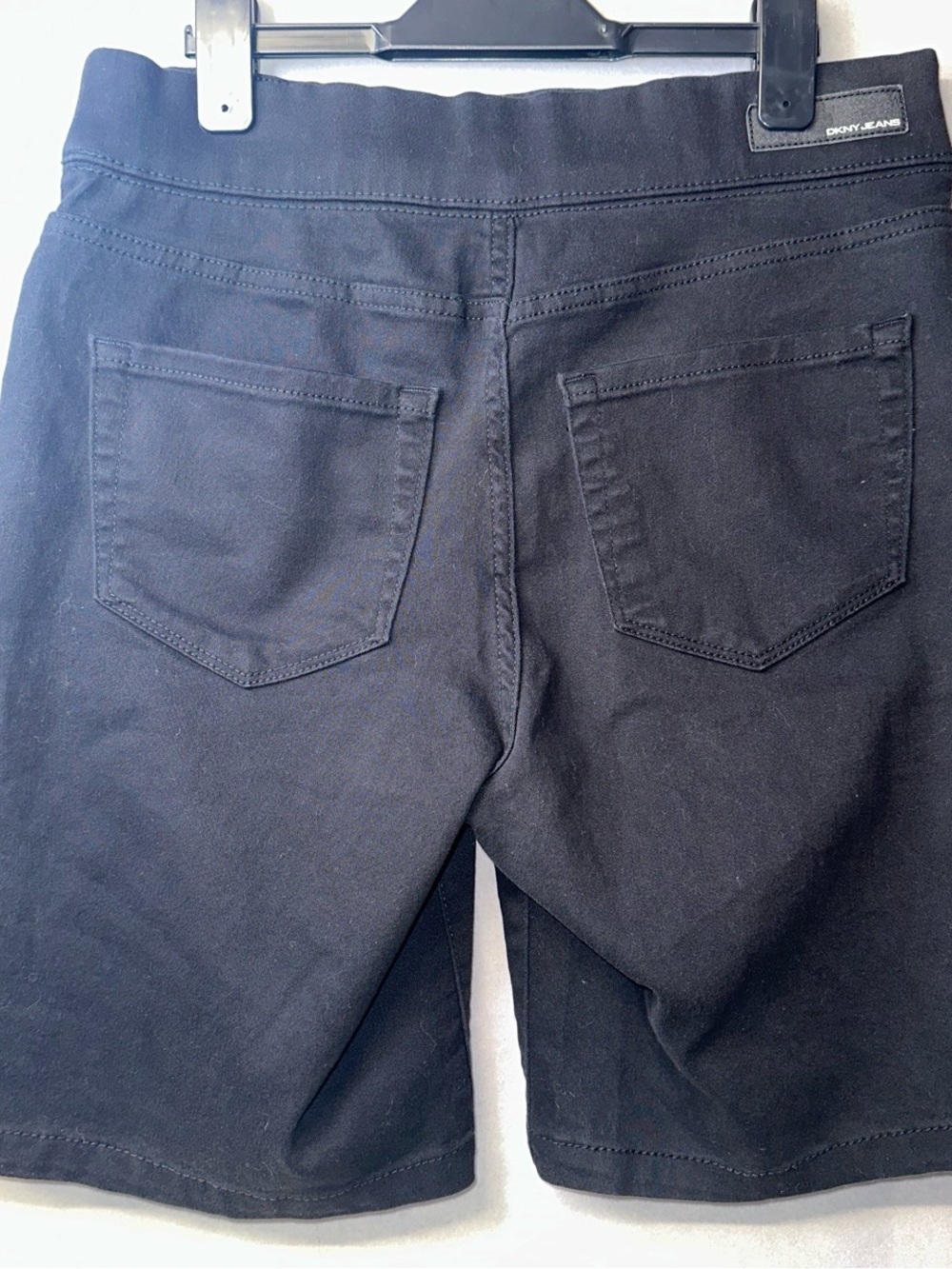 DKNY pull on shorts
